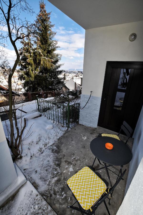 Flori'S Apartment Brasov Luaran gambar